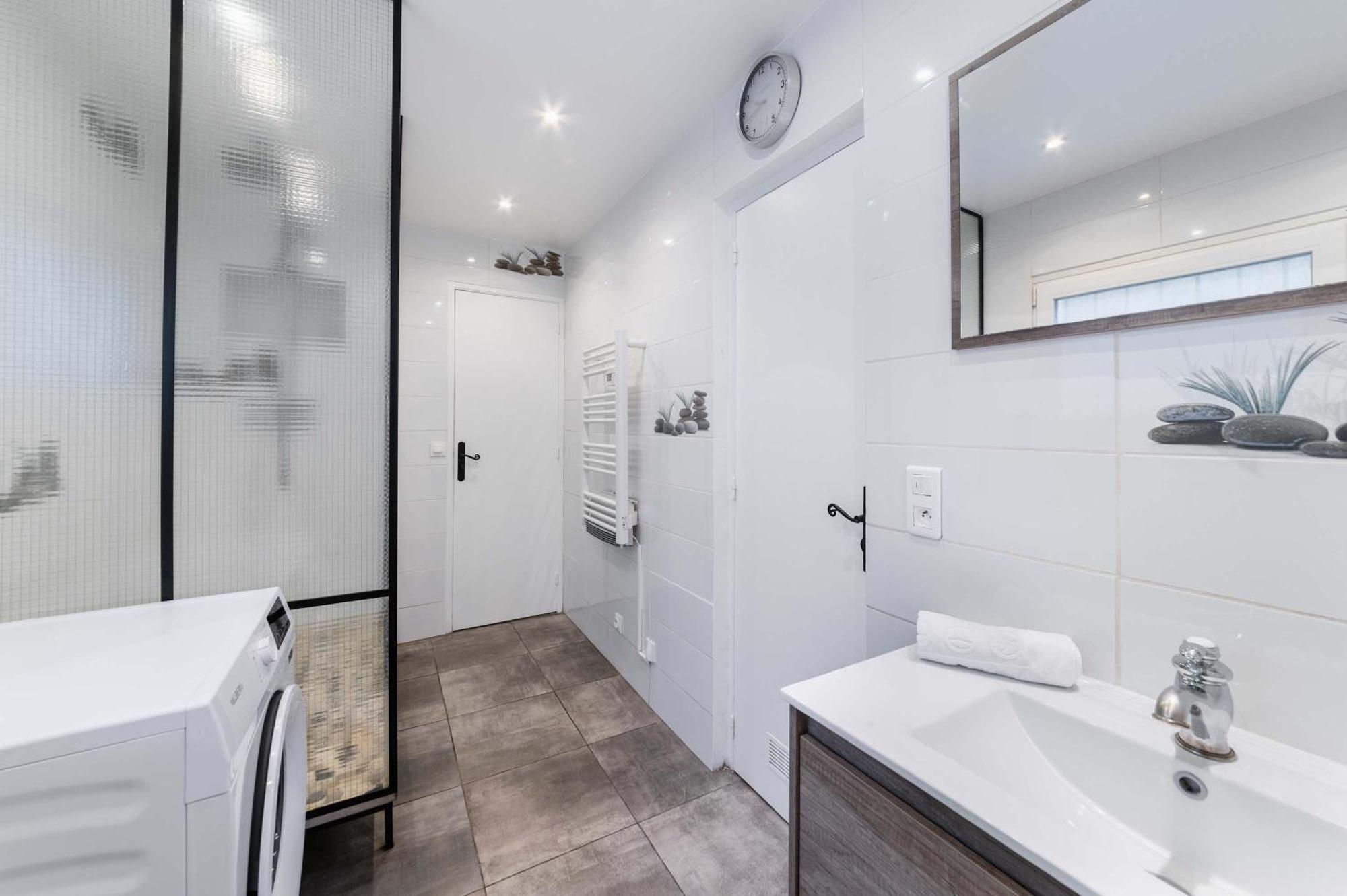 Villa Romainville Paris Pour 8 Personnes - Flat-Guest エクステリア 写真